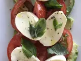 Tomato bocconcini salad